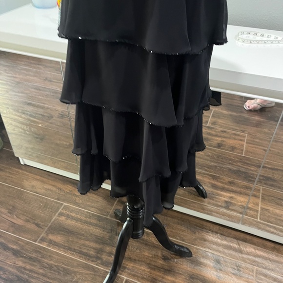 Patra Tiered little black dress - Picture 5 of 13